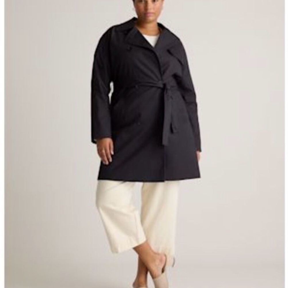 Quince Women Comfort Stretch
Trench Coat Midnight Black
Outerwear M